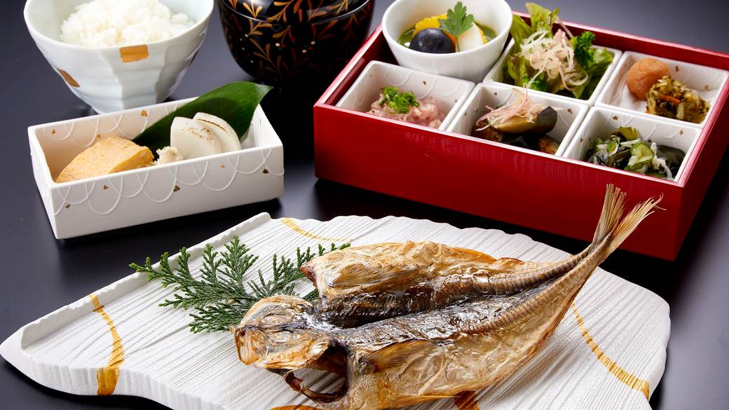 開放的なレストランで
和洋の朝ごはんを / 1