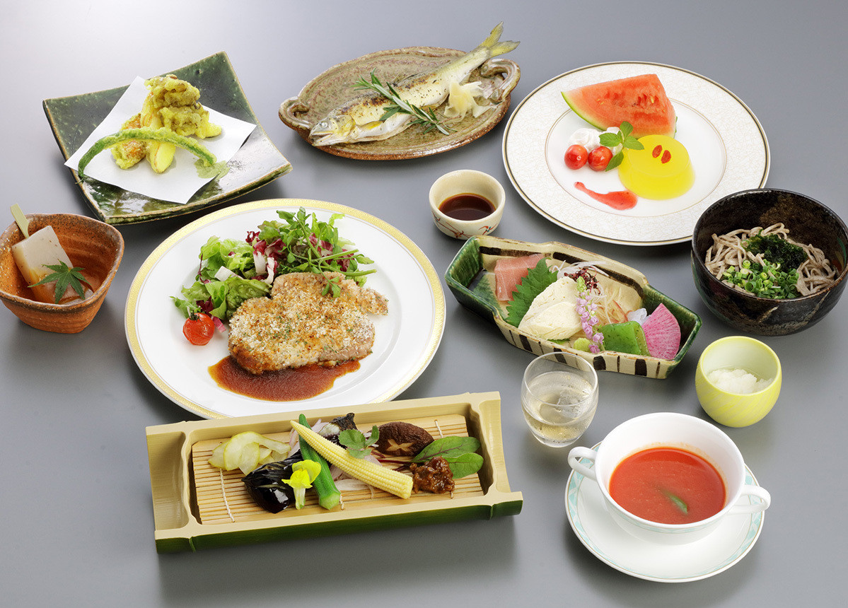 薬膳料理も食べられる絶景ホテル4054164