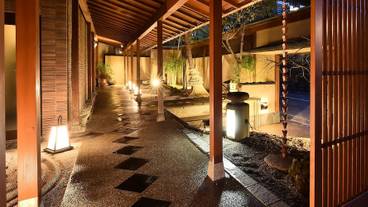 施設の入り口 / 6