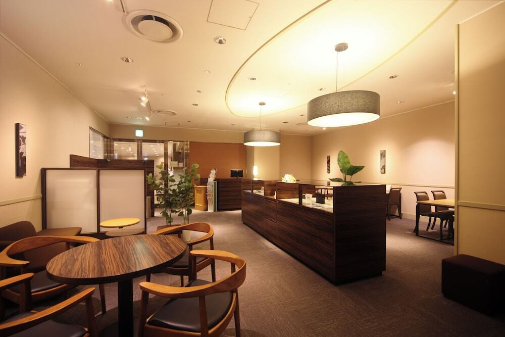 ラウンジ