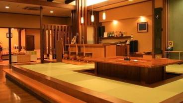 ロビーラウンジ / 3