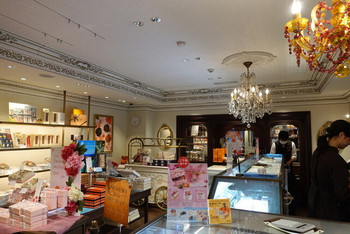 「モンシェール 堂島本店」 内観 66328284 店内の様子