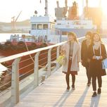 ご馳走は、各地の懐かし女子トーク。「友だち巡りの周遊旅」の作り方をご紹介