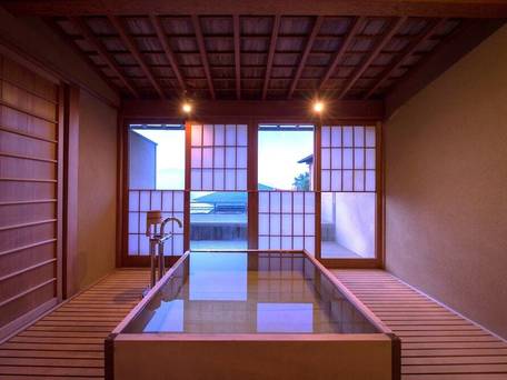 宮浜温泉 庭園の宿 石亭 / 1