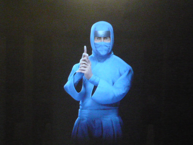 浅草田原町の変なホテルのフロビーには、忍者の映像が出てきます