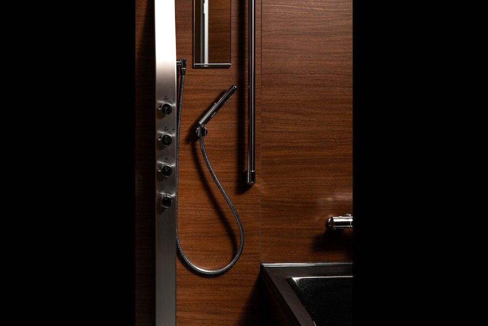 バスルームのシャワー