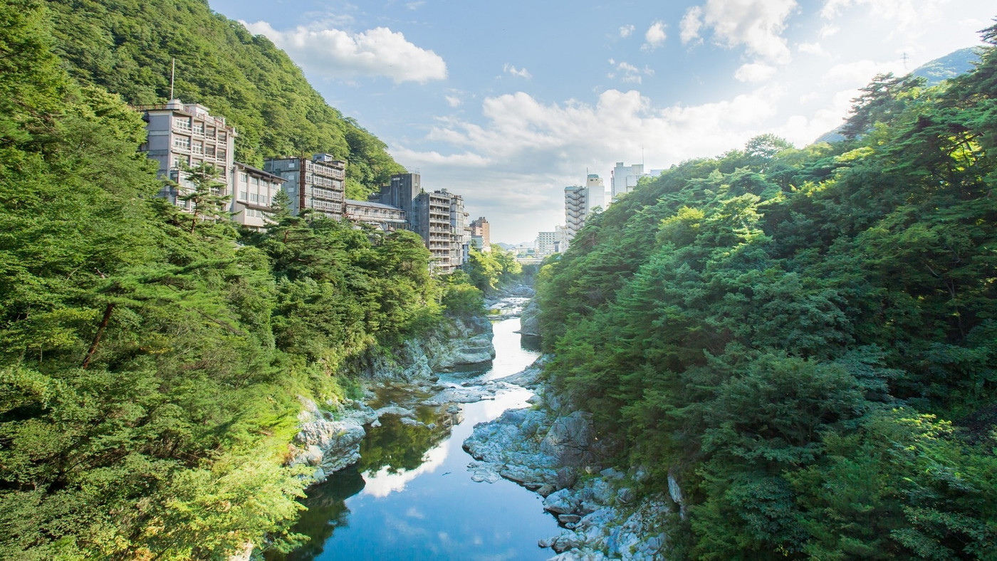 新緑、紅葉、雪景色。四季の景色と渓谷美が楽しめる「鬼怒川温泉」4262261