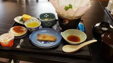 食事・飲み物 / 9