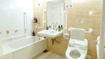 ユニバーサルルームのバスルーム / 9