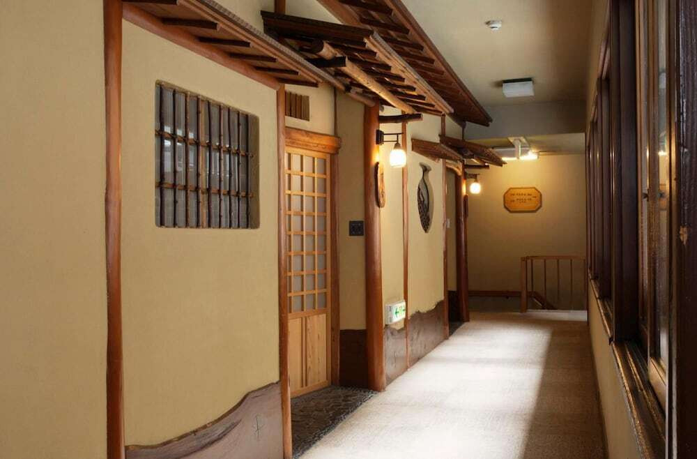 塔ノ沢 一の湯本館（トウノサワイチノユホンカン） / 1