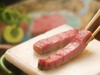 お部屋の温泉と夜景を2人占め♡「養老の滝」に抱かれた静かな隠れ宿3455423