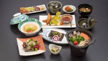 食事・飲み物 / 3