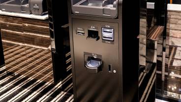 チェックイン / チェックアウト キオスク / 3