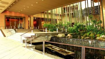 施設の入り口 / 28