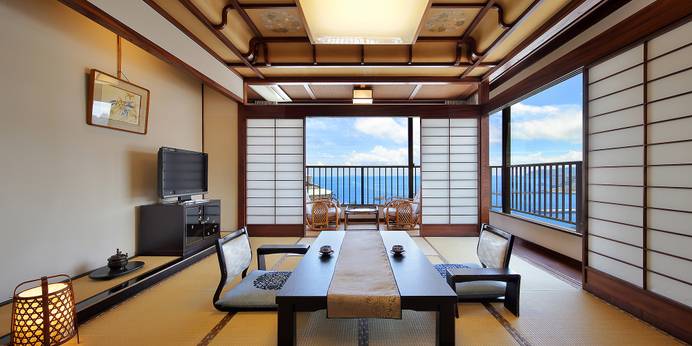 熱海温泉 さくらや旅館（静岡県 旅館）：漆宝閣・初島を望むメゾネット / 1