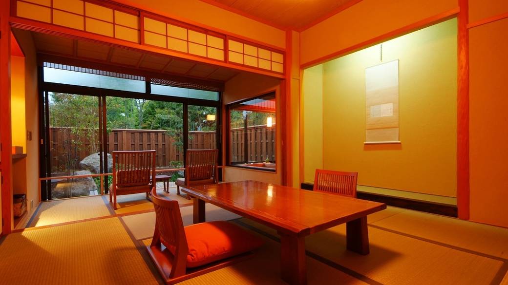 1階和室 坪庭の眺望 / 2