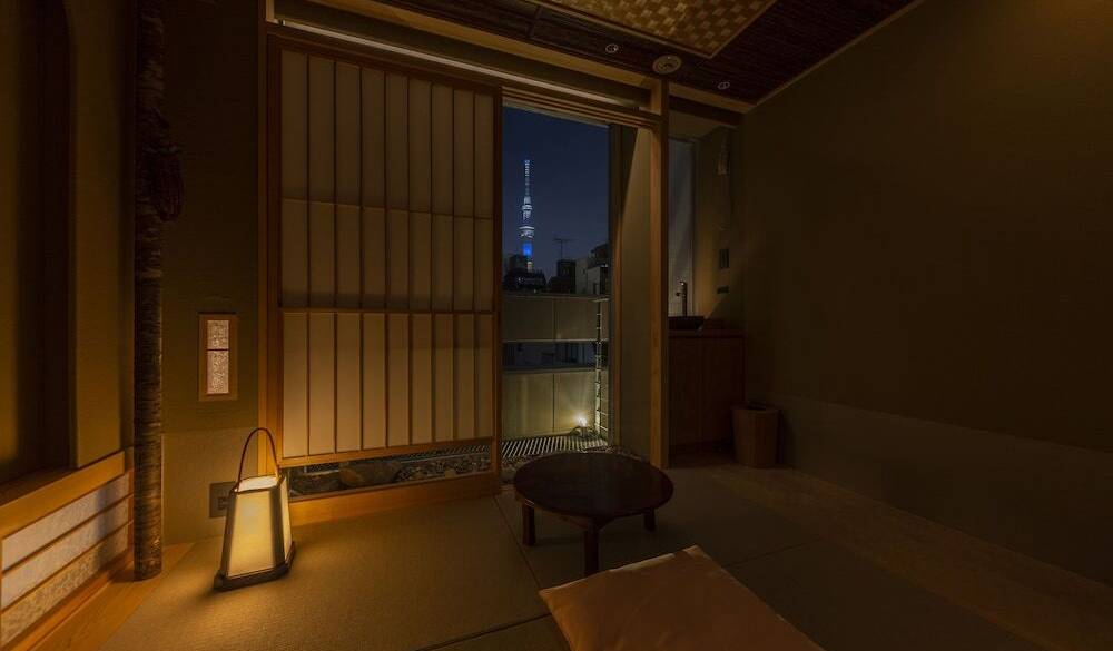 全室畳敷き
茶室イメージの客室 / 1