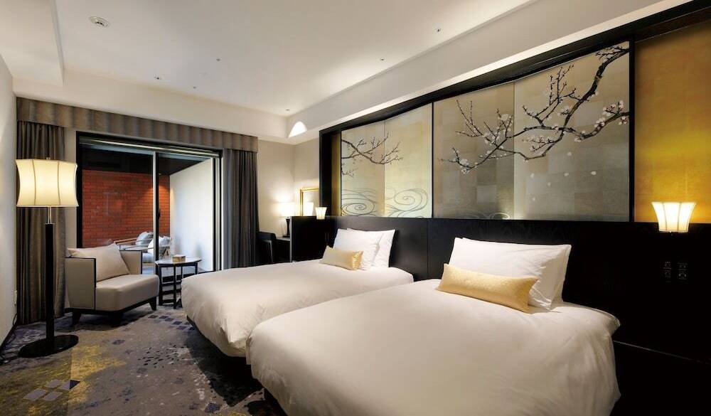 クラブバルコニーツイン / 3