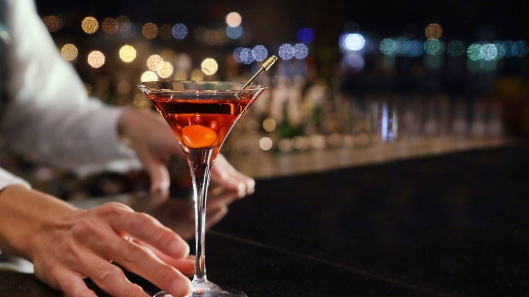 バーテンダーと会話を楽しんで / 2