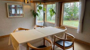 レストランの座席一例 / 4