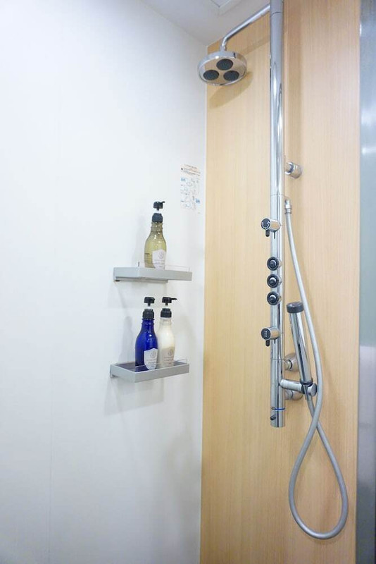 シャワーブース一例