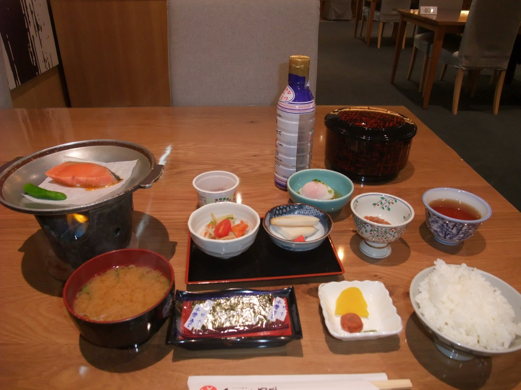 朝食