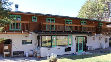 施設の入り口 / 3