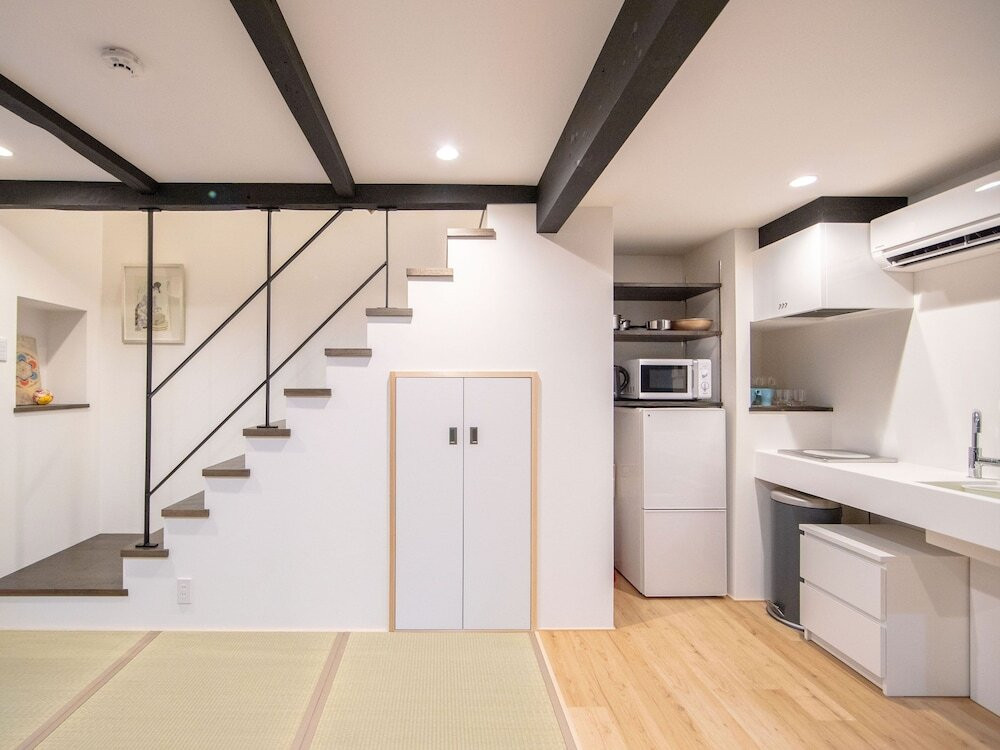 客室内のダイニングエリア