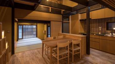 客室内のダイニングエリア / 4