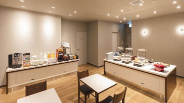 朝食スペース / 13