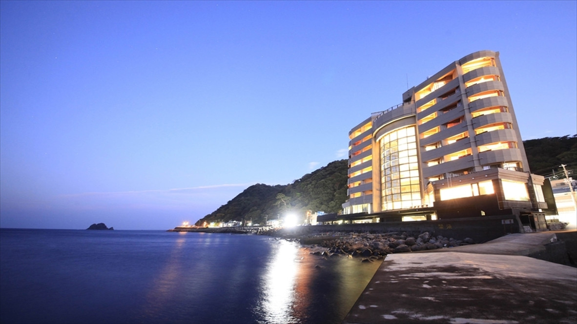 オーシャンビューの部屋付き露天風呂を優雅に楽しむ3563876