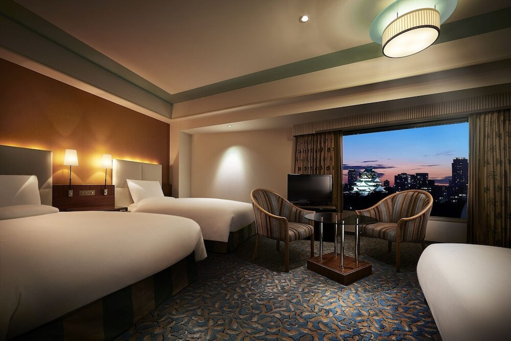 大阪でリゾート気分♡ナイトプールで夏の夜を満喫3495032