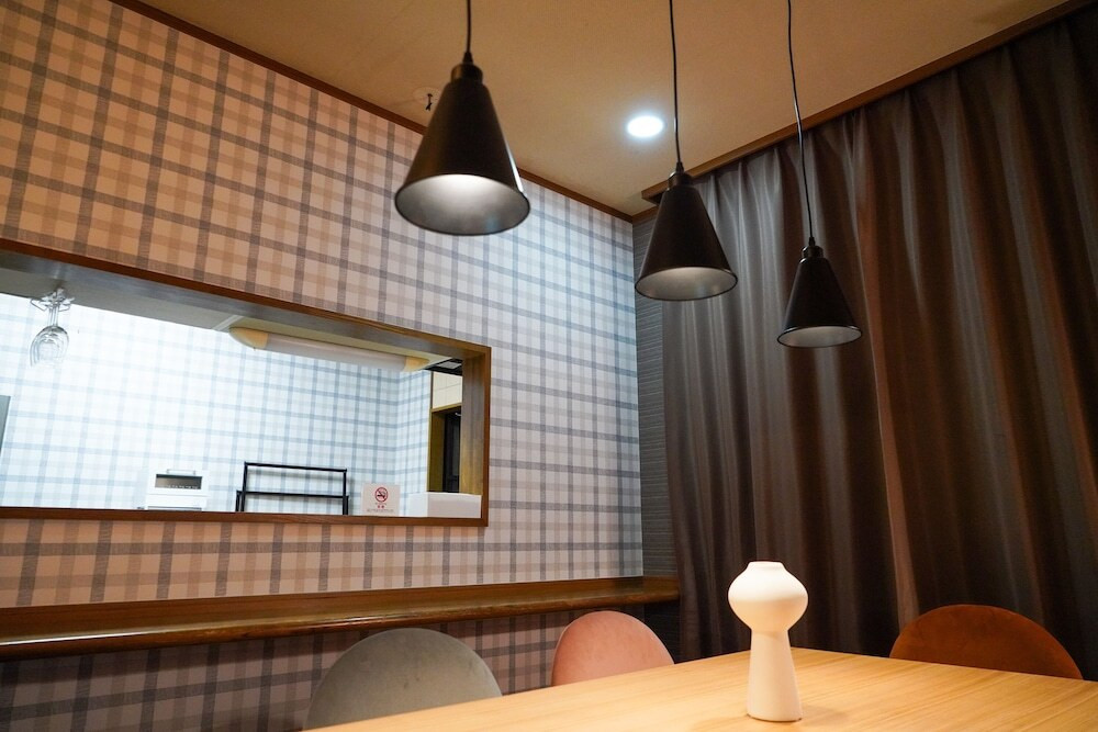 客室内のダイニングエリア