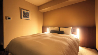 デラックス ダブルルーム クイーンベッド 1 台 喫煙可