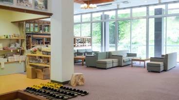 内部エントランス / 2