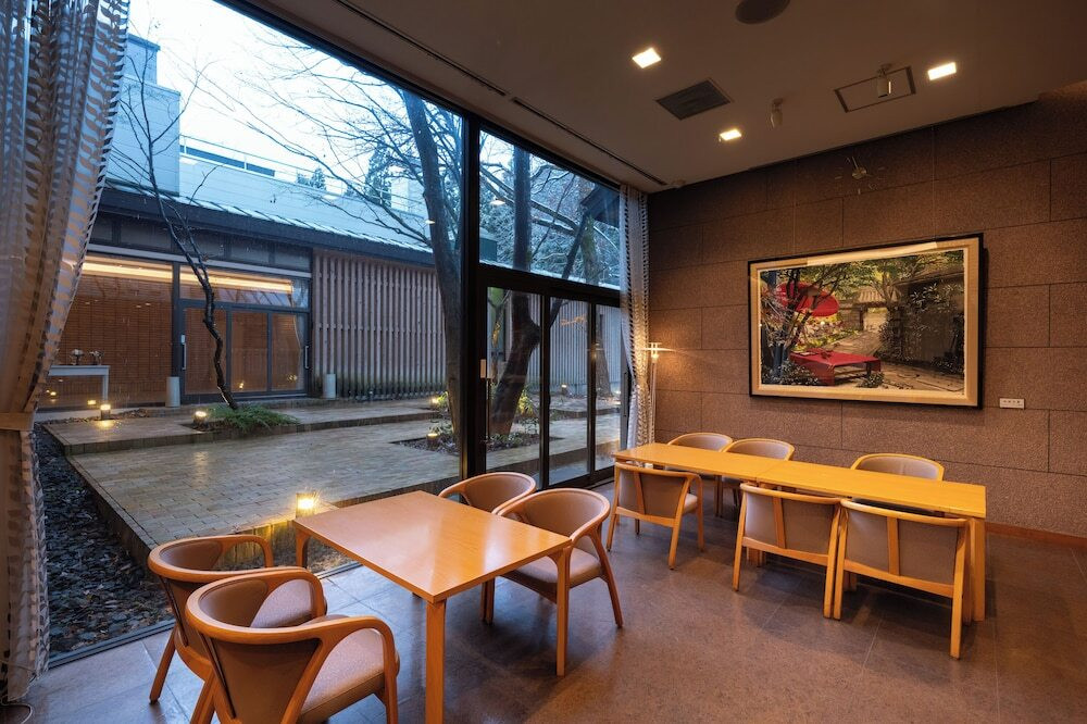 ロビーラウンジ