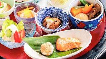 食事・飲み物 / 22