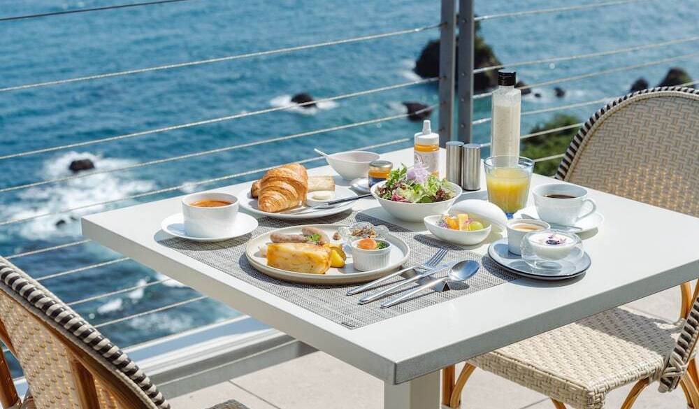 レストランで
景色も一緒に味わって / 1