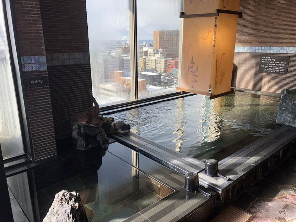 屋内スパ浴槽