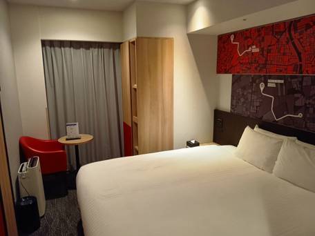 イビス大阪梅田 / 2