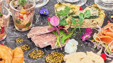 食事・飲み物 / 16