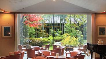 ロビーラウンジ / 2