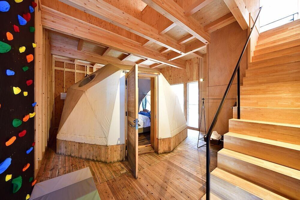 温泉付き！雨の日も快適な室内型グランピング4235797