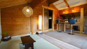 客室内のダイニングエリア / 10