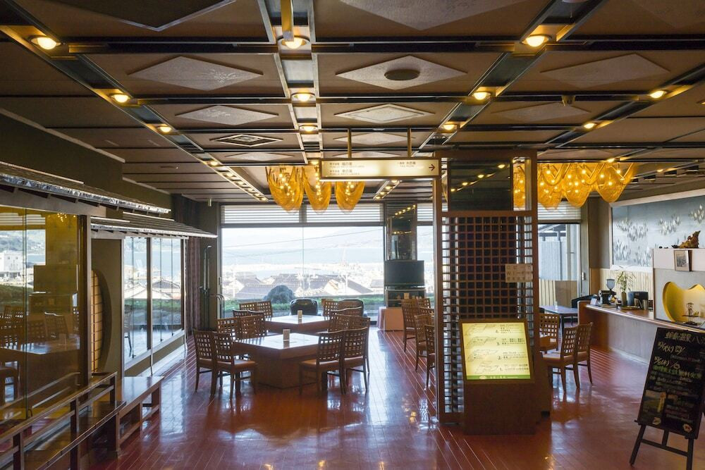 ロビーラウンジ