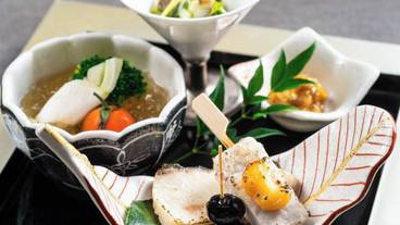 食事・飲み物 / 2