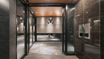 内部エントランス / 2