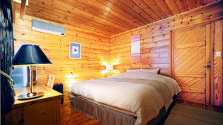 リバーフロントコテージ