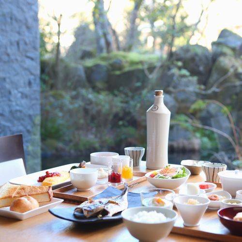 和洋選べる朝食で
エネルギーチャージ / 3