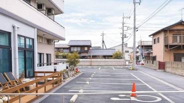 駐車場 / 3